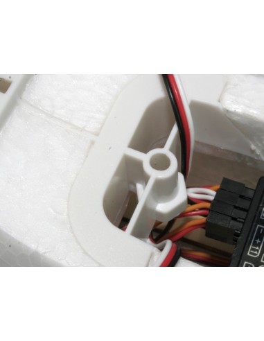 AVION EXPLORER 1500.PRO.PNP - LCDP - Radiocommande.fr