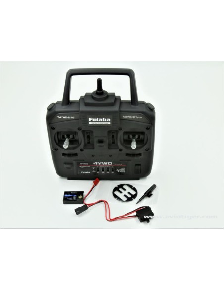 Radio futaba RADIO 4YWD R214FGE 2.4GHZ - LCDP - Radiocommande.fr
