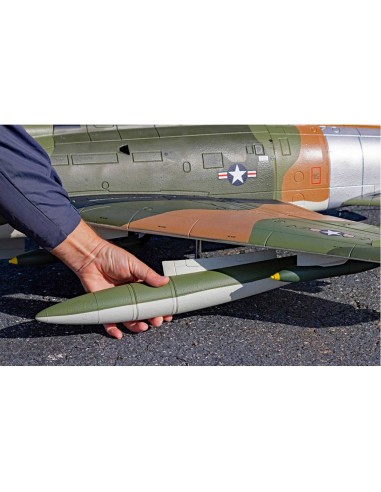 Avion PREMIER AIRCRAFT F-100D VERT TURBINE ÉLECTRIQUE JET