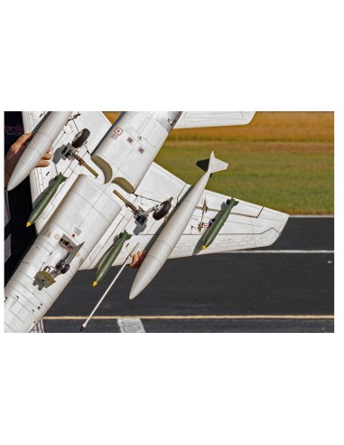 Avion PREMIER AIRCRAFT F-100D VERT TURBINE ÉLECTRIQUE JET