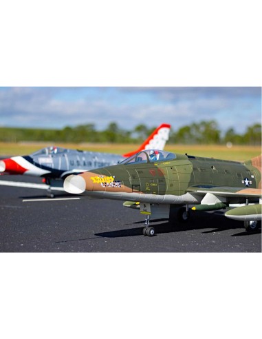 Avion PREMIER AIRCRAFT F-100D VERT TURBINE ÉLECTRIQUE JET