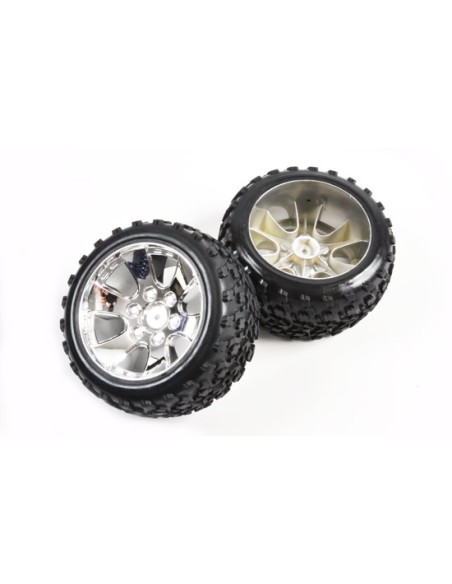 Pneus sur jantes chromees