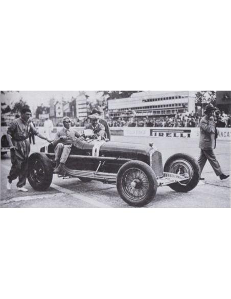 Voiture de collection CMC Alfa-Romeo P3 Nuvolari, vainqueur GP d’Italie 1932, 8