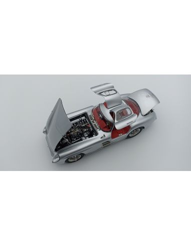 Voiture de collection CMC Mercedes-Benz 300 SLR Coupé, 1955, intérieur rouge