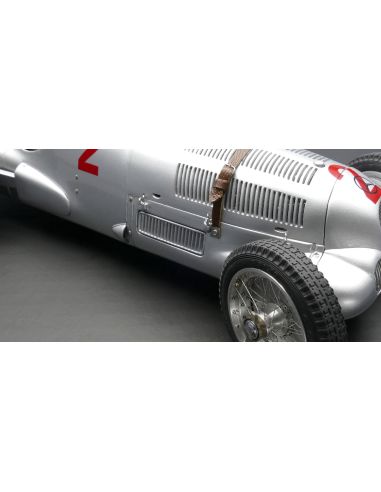 Voiture de collection CMC Mercedes-Benz W 125, GP de Donington 1937, 3 de Brauchitsch Édition limitée 1000 pièces.