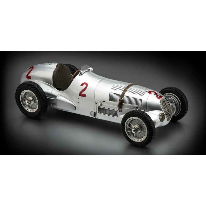 BUNDLE CMC Bundle Mercedes-Benz Silver Arrow W125, including showcase