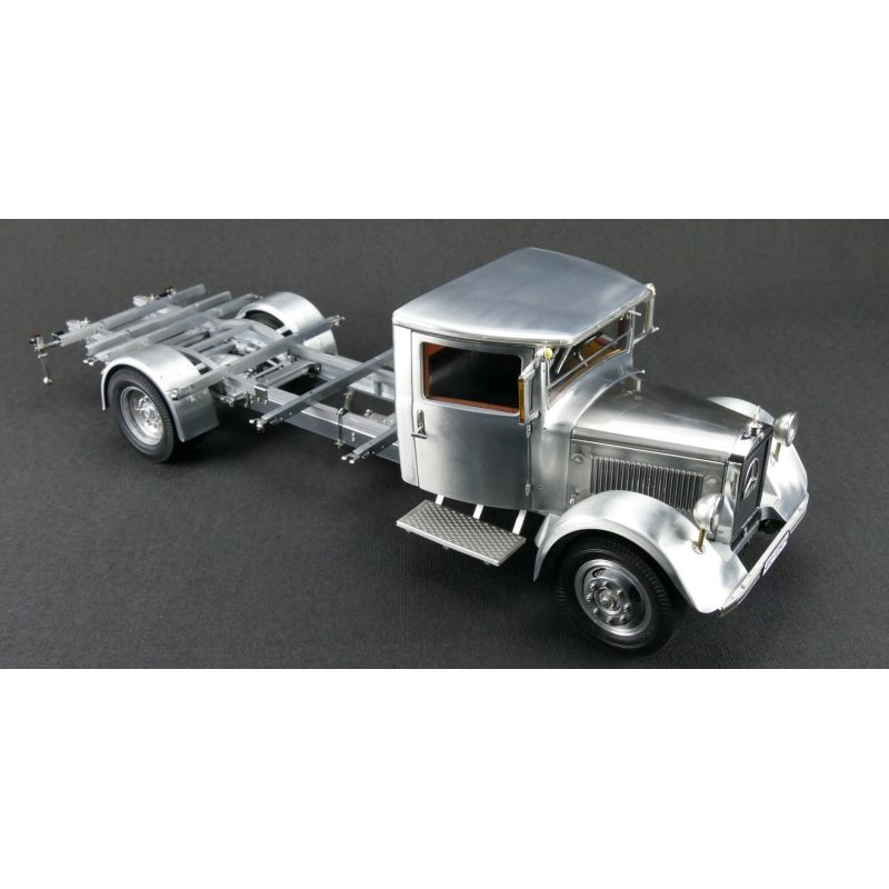 CMC Mercedes-Benz Lo 2750 Truck with tarpaulin, 1933-1936