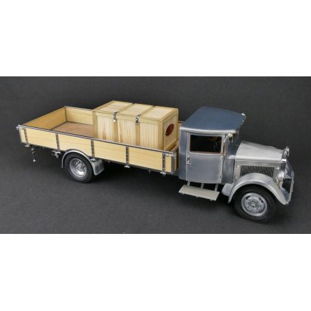CMC Mercedes-Benz LO 2750 Truck Clear-Finish Version, 1933-1936