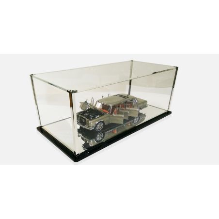 Showcase for Race-Car-Transporter/Truck-models and CMC Mercedes 600 Pullman models in 1:18 and car models in scale 1:12