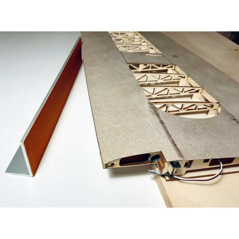 Robbe Modellsport VAYU kit en bois pour modèle d’aile volante en contreplaqué innovant