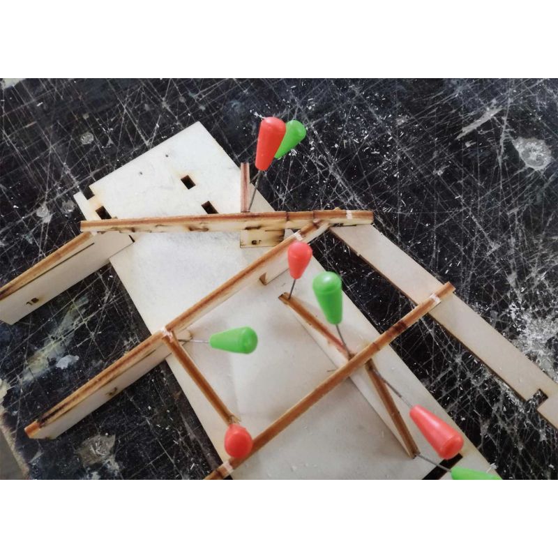 Robbe Modellsport VAYU kit en bois pour modèle d’aile volante en contreplaqué innovant