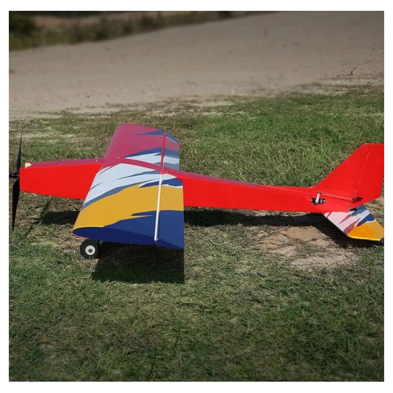 Avion OMPHOBBY Challenger Rouge env 1,25m PNP