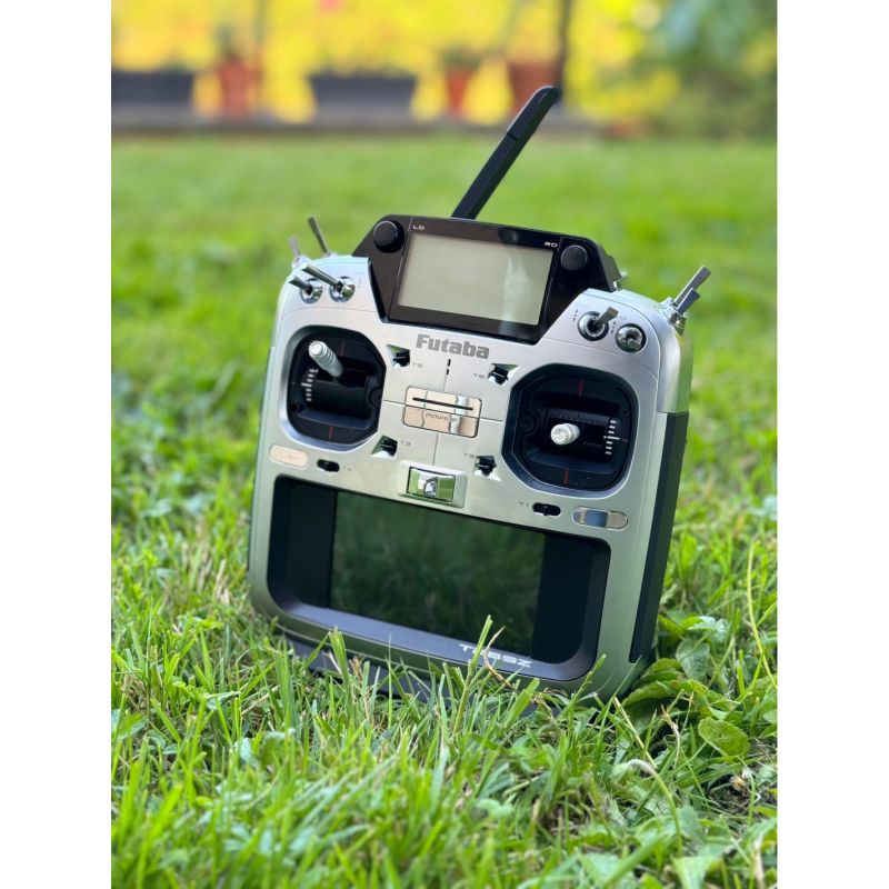 Futaba T26SZ Potless 2.4GHz FASSTest - R7208SB