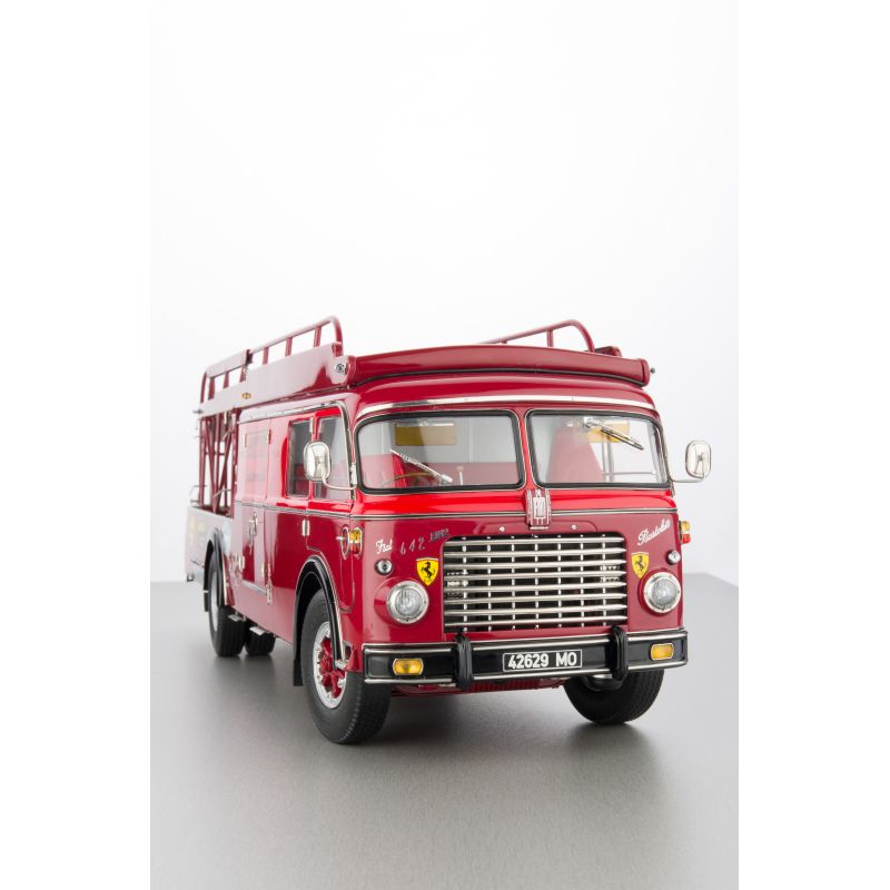 CMC Ferrari Renntransporter, Typ Fiat 642 RN2 Bartoletti, 1957