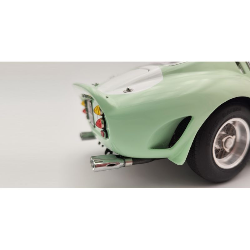 Voiture de collection CMC Ferrari 250 GTO, Goodwood 1962, 15 Stirling Moss Team/Irlande Édition limitée 2200 pièces.