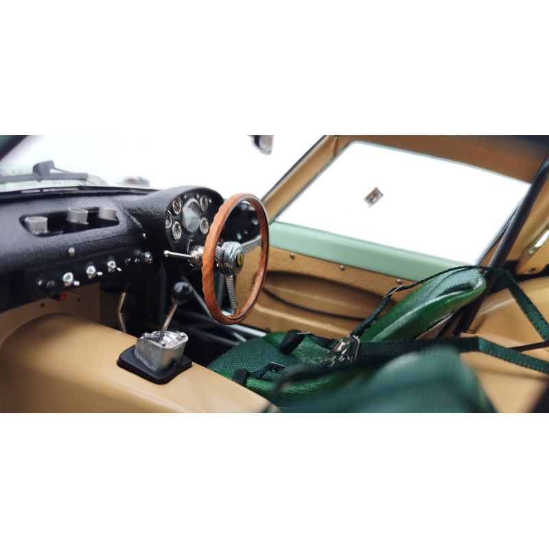 Voiture de collection CMC Ferrari 250 GTO, Goodwood 1962, 15 Stirling Moss Team/Irlande Édition limitée 2200 pièces.