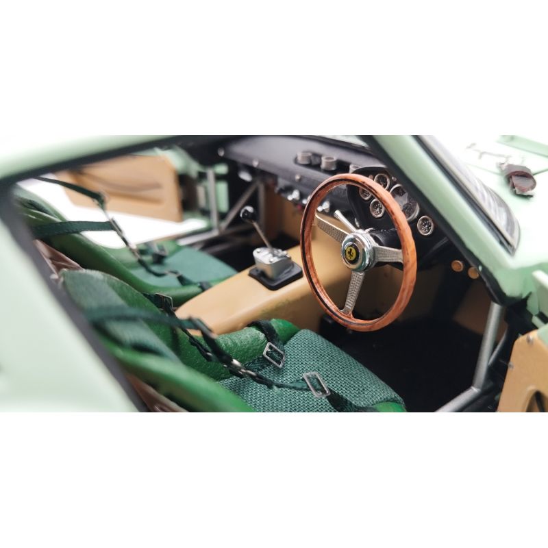 Voiture de collection CMC Ferrari 250 GTO, Goodwood 1962, 15 Stirling Moss Team/Irlande Édition limitée 2200 pièces.