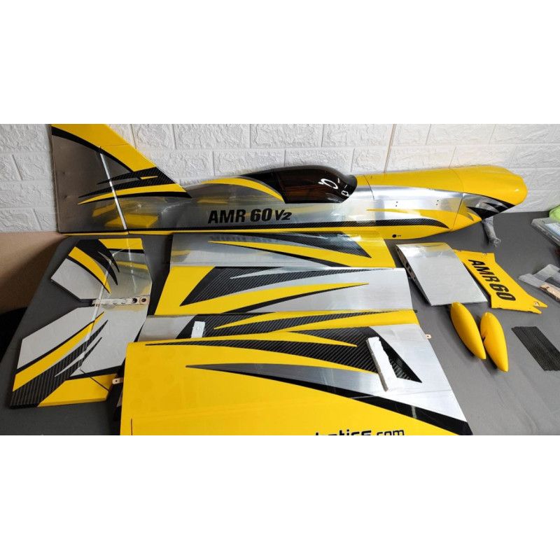 Avion Precision Aerobatics Ultimate AMR 60 V2 Jaune & Argent ARF env.1.3m