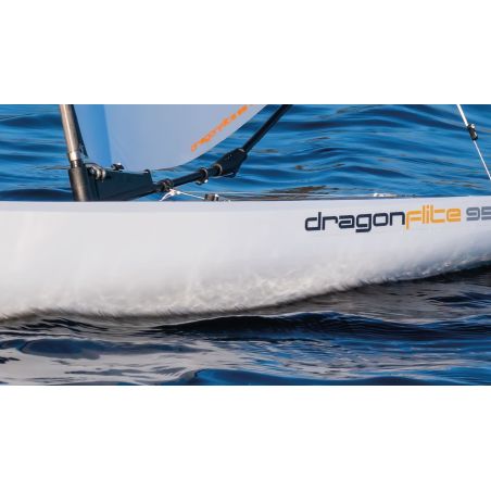 Bateau DragonFlite 95 Racing Sailboat 950mm ARTR