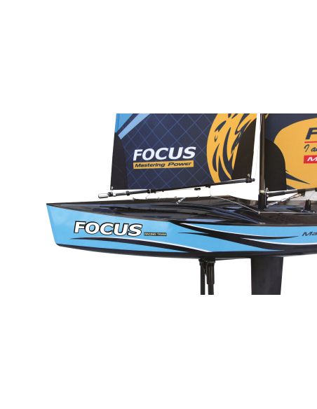 Voilier de course Focus III 100 cm RTR bleu