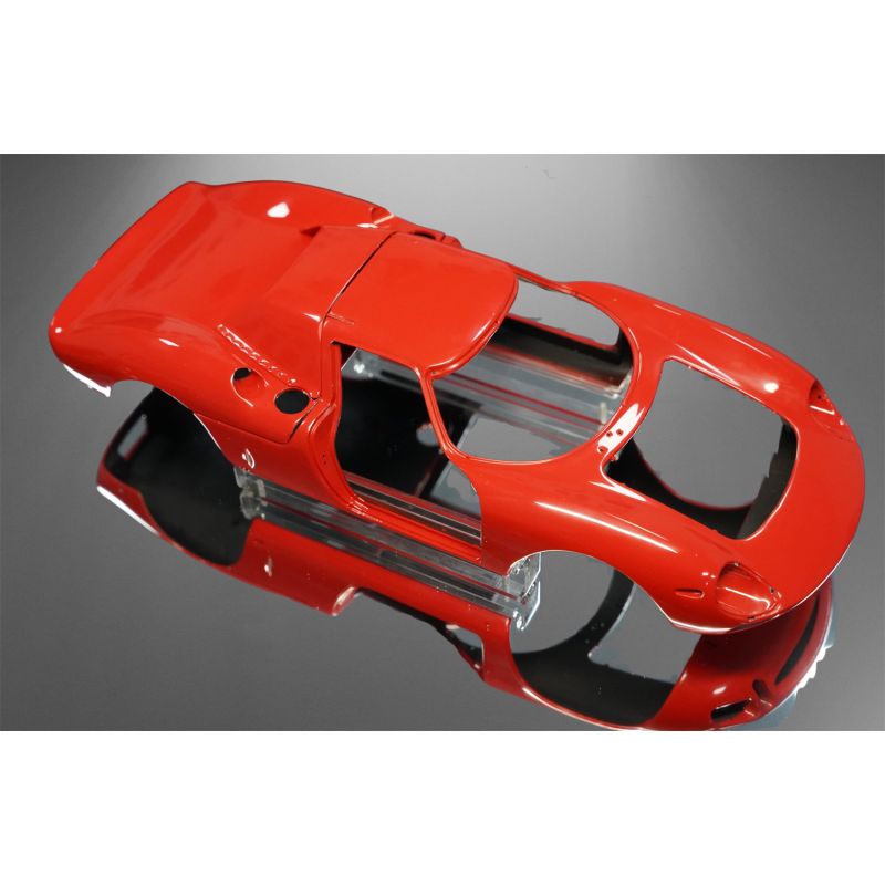 Maquette CMC Ferrari 250 LM, CHÂSSIS ROULANT ET CARROSSERIE EN VITRINE Édition limitée à 1000 exemplaires.