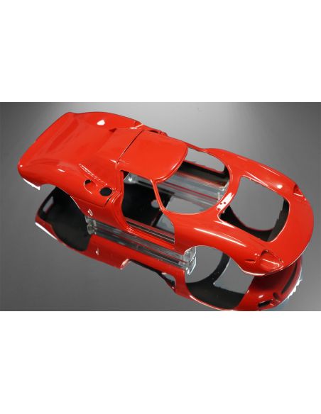 Maquette CMC Ferrari 250 LM, CHÂSSIS ROULANT ET CARROSSERIE EN VITRINE Édition limitée à 1000 exemplaires.
