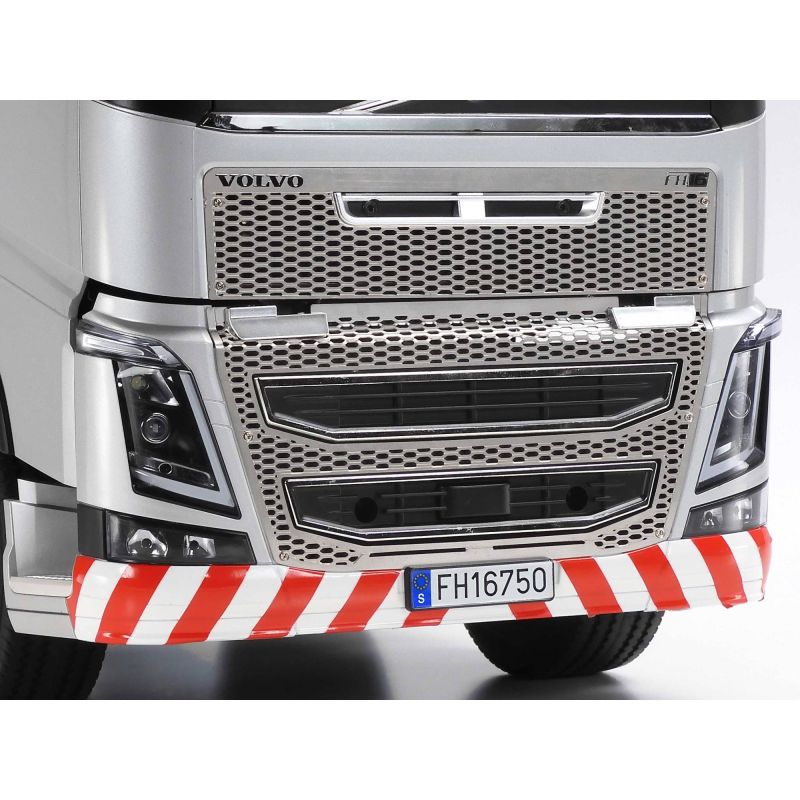 Camion radiocommandé Volvo FH16 Globetrotter 750 8x4 1/14