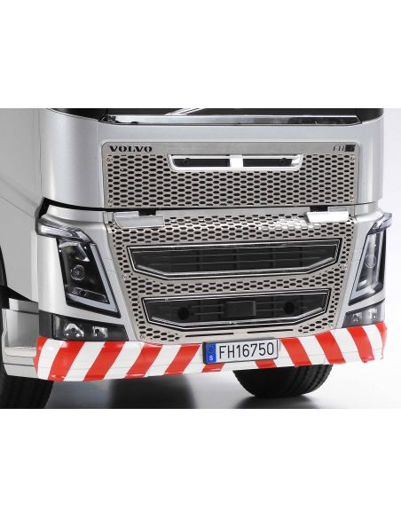 Camion radiocommandé Volvo FH16 Globetrotter 750 8x4 1/14