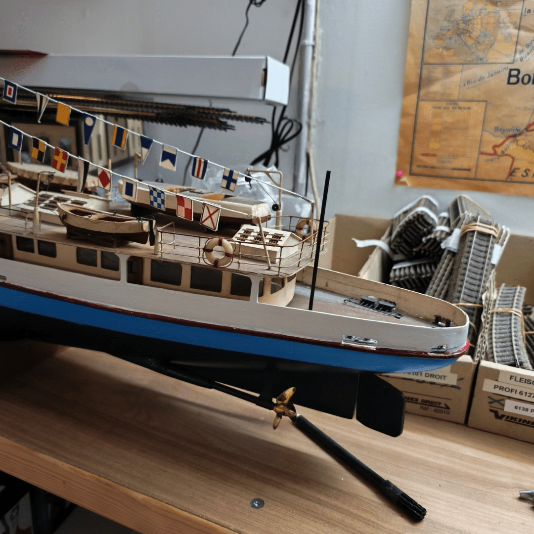 Atelier de modélisme bateau radiocommandé ventedemodelisme.fr